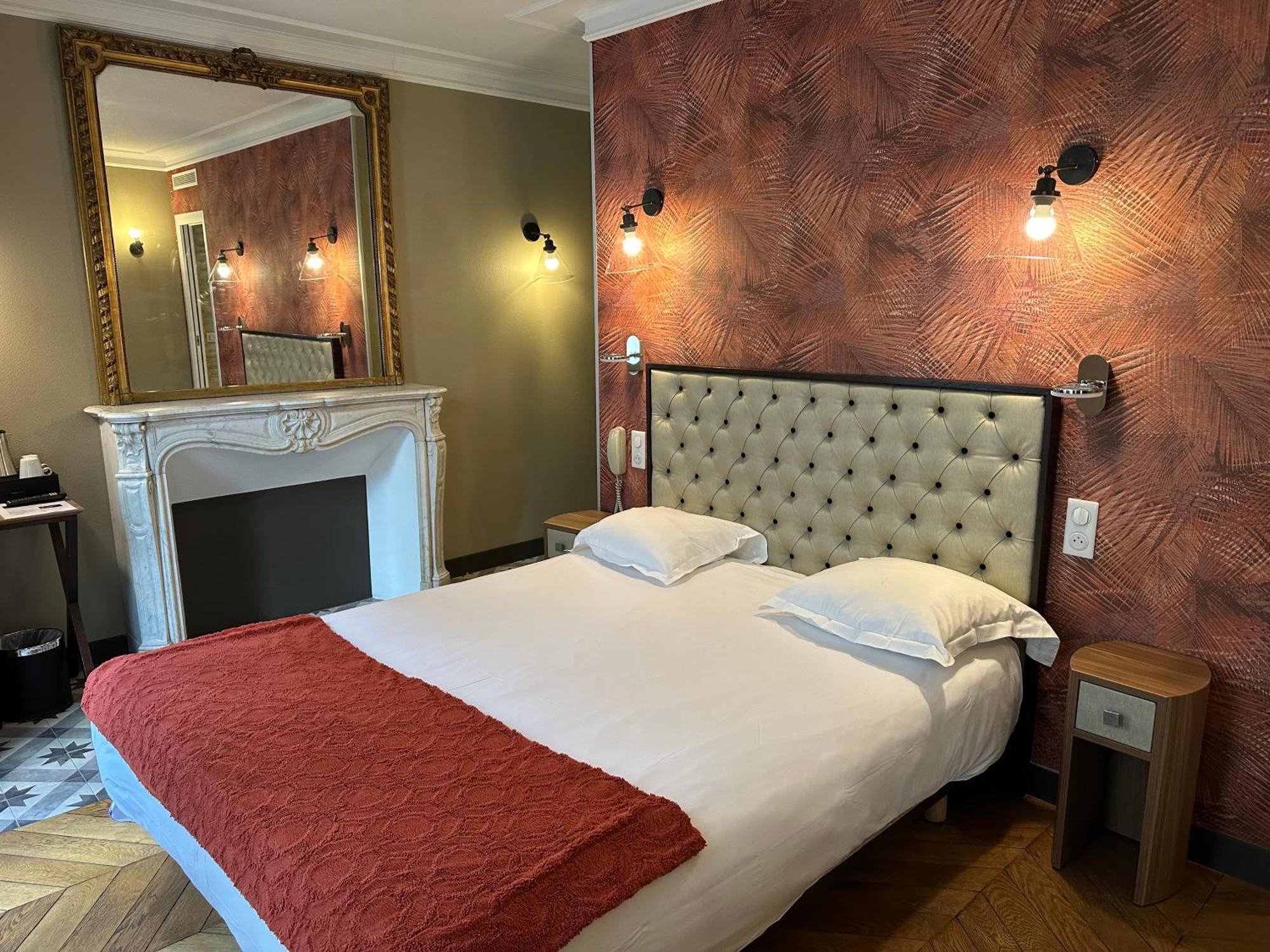 Excelsior Batignolles Hotel Paris Bagian luar foto